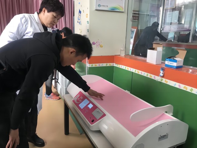 嬰幼兒身高體重測量?jì)x